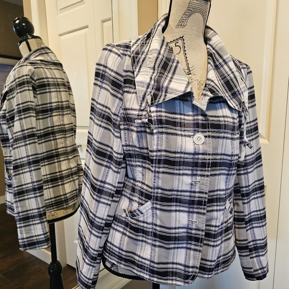 Oscar B Plaid Button-Up Jacket